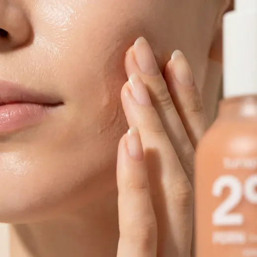 Turapura serum applied to the face, application content by Mira Visions